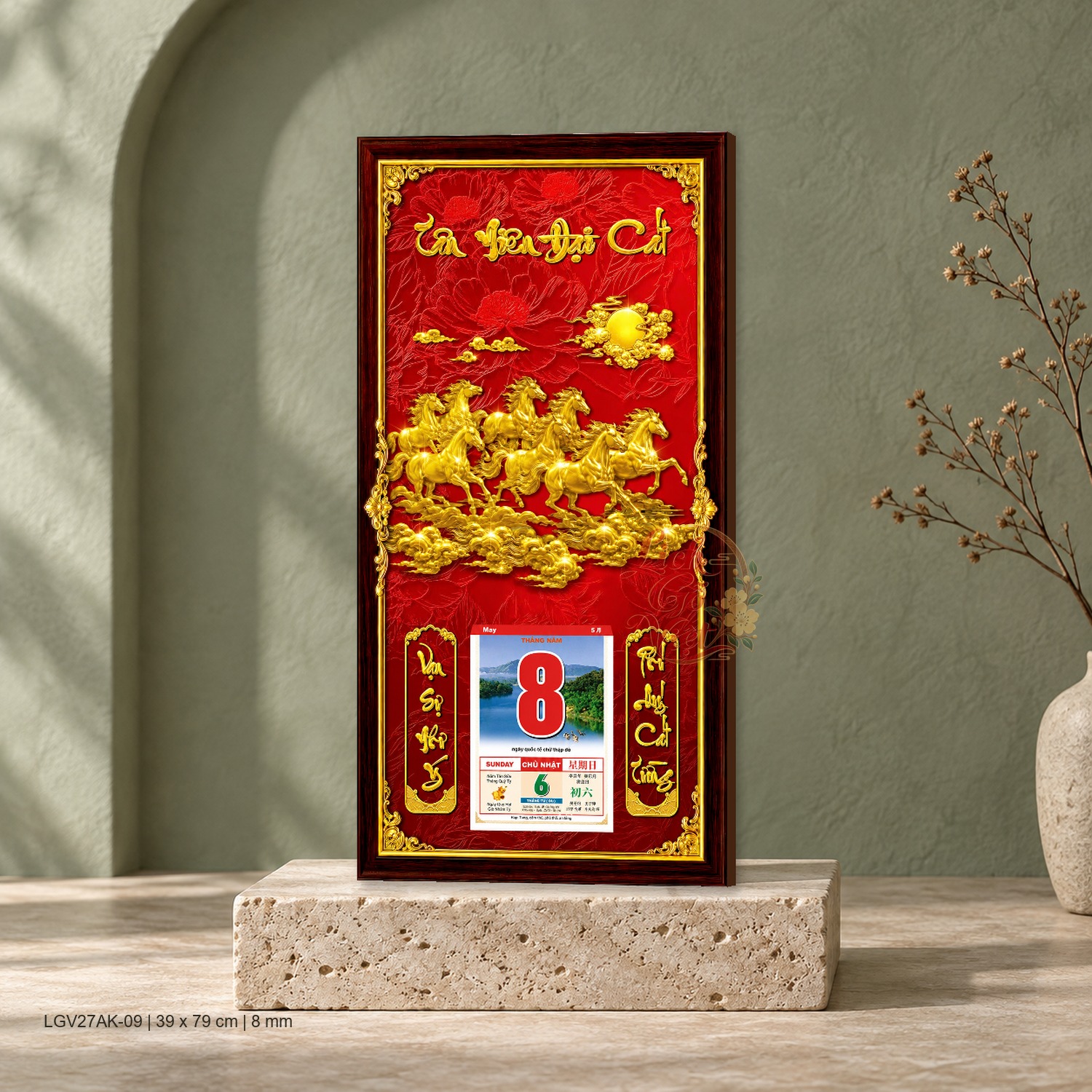 Lịch gỗ treo tường Tuấn Mã Khởi Hành Nền Đỏ 39×79 cm – LGV27AK-09